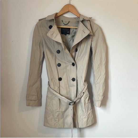 Babaton Jackets & Blazers - Talula Babaton Ariztia Tan Trench Coat Lightweight Classic Extra Small